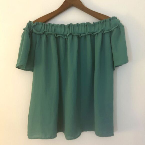 entro Tops - Anthropologie Entro Green Off Shoulder Blouse-Poly-Sz L-Coquette-Feminine